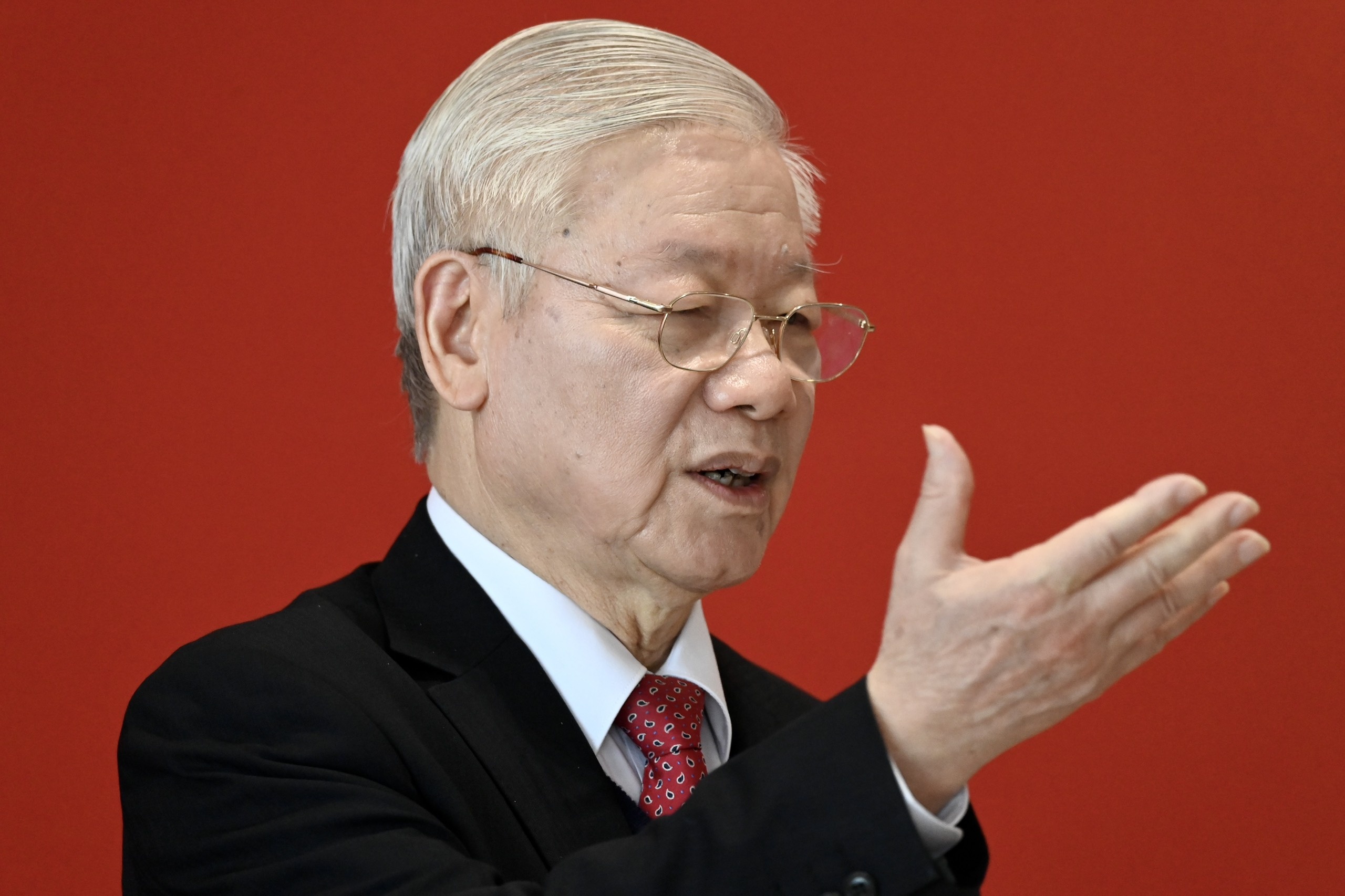 Ly do sach cua Tong bi thu de tiep thu, gan gui voi ban doc hinh anh