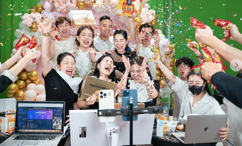 Livestream het thoi beo bo? hinh anh