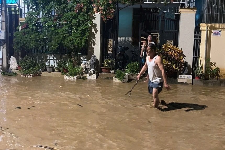 Dieu can luu y khi ung pho voi mua lon, lu, ngap lut hinh anh