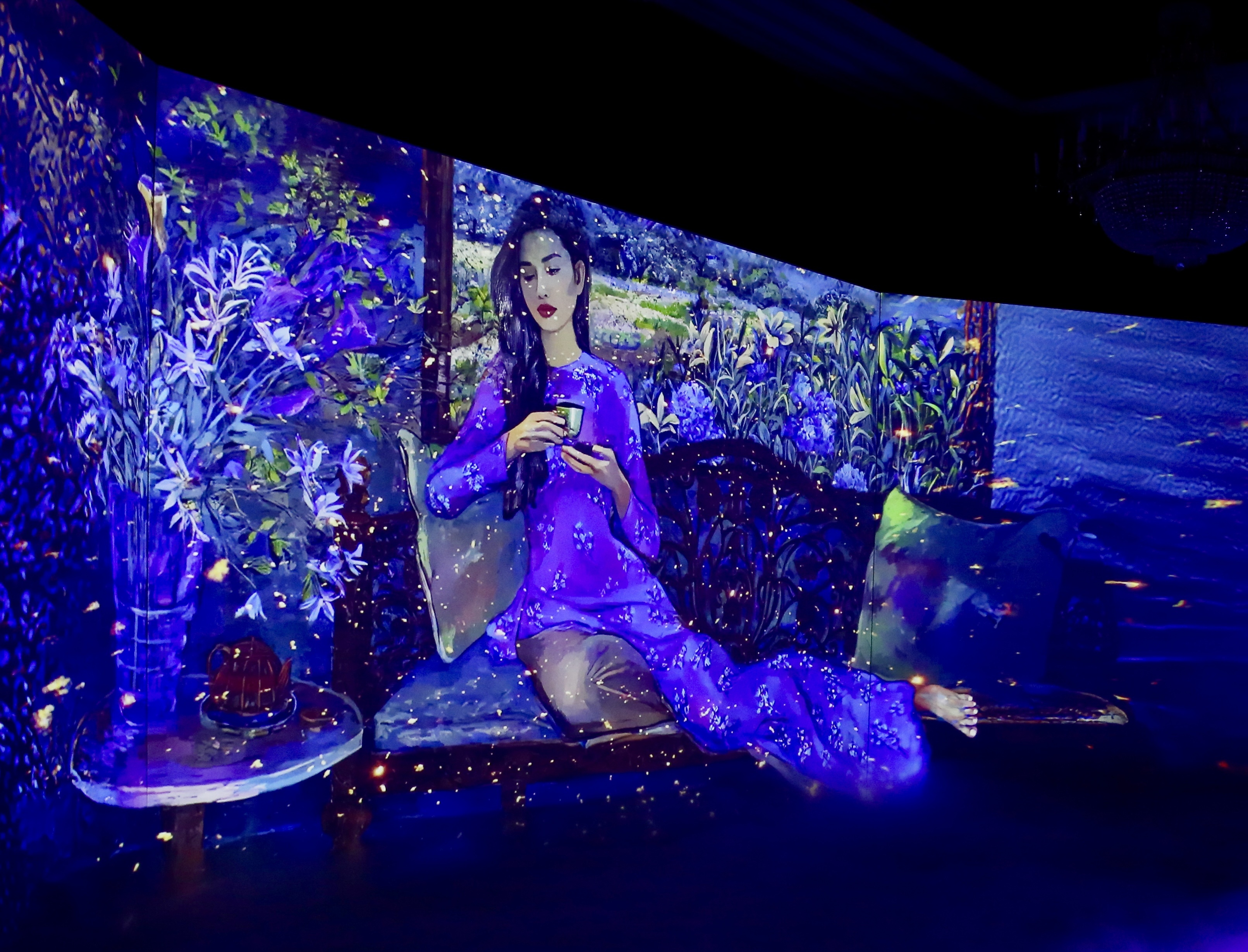 Trien lam cua nu hoa si Viet tu chau Au ve TP.HCM hinh anh