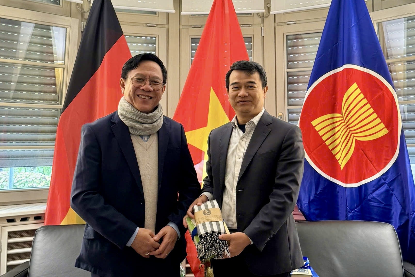 Hoi sach frankfurt anh 2