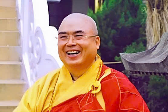 ‘Hanh trinh tu hoc’ cua mot nguoi theo buoc chan Phat hinh anh