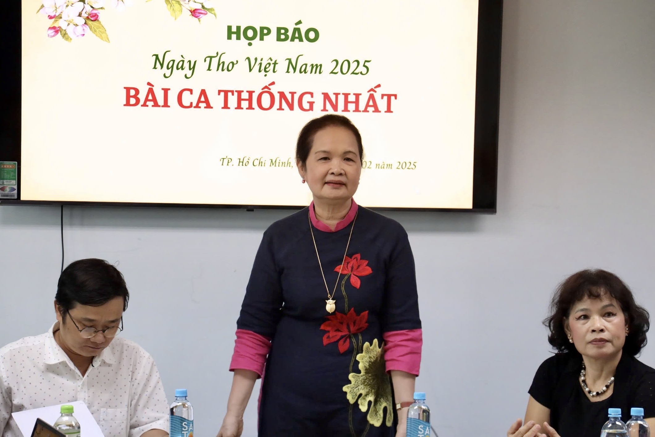 Ngay tho TP.HCM 2025: 'Bai ca thong nhat' hinh anh