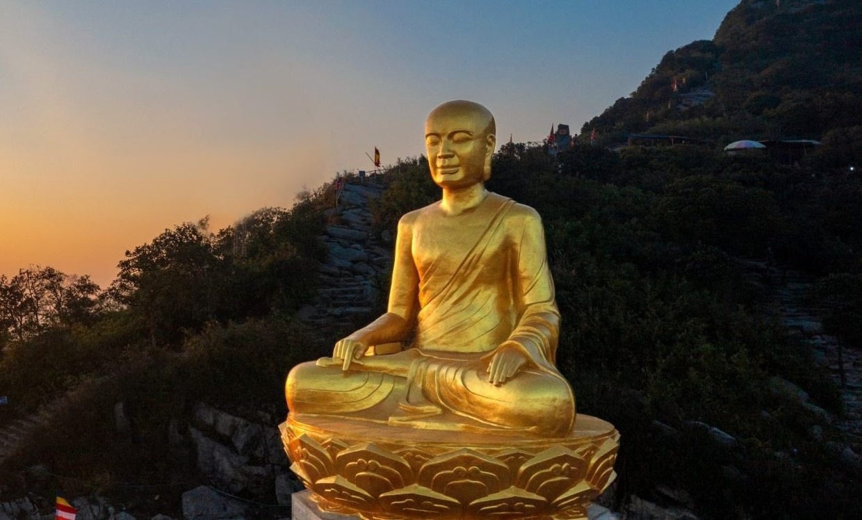 Tu tuong Phat hoang Tran Nhan Tong de lai cho hau the hinh anh