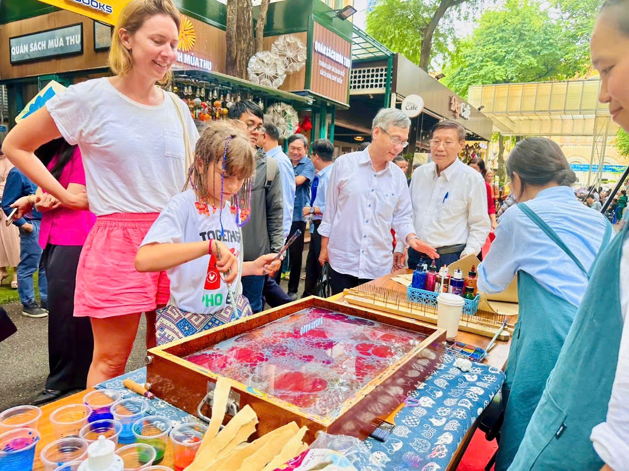 Đường sách TP.HCM ảnh 2 Duong sach TP.HCM anh 2