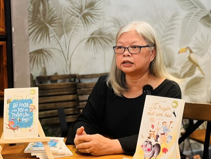 Nha van Ly Lan dich 'Harry Potter' de danh tien di du hoc hinh anh