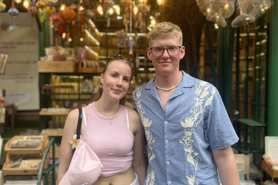 Khach ngoai tim den Duong sach TP.HCM tu TikTok hinh anh