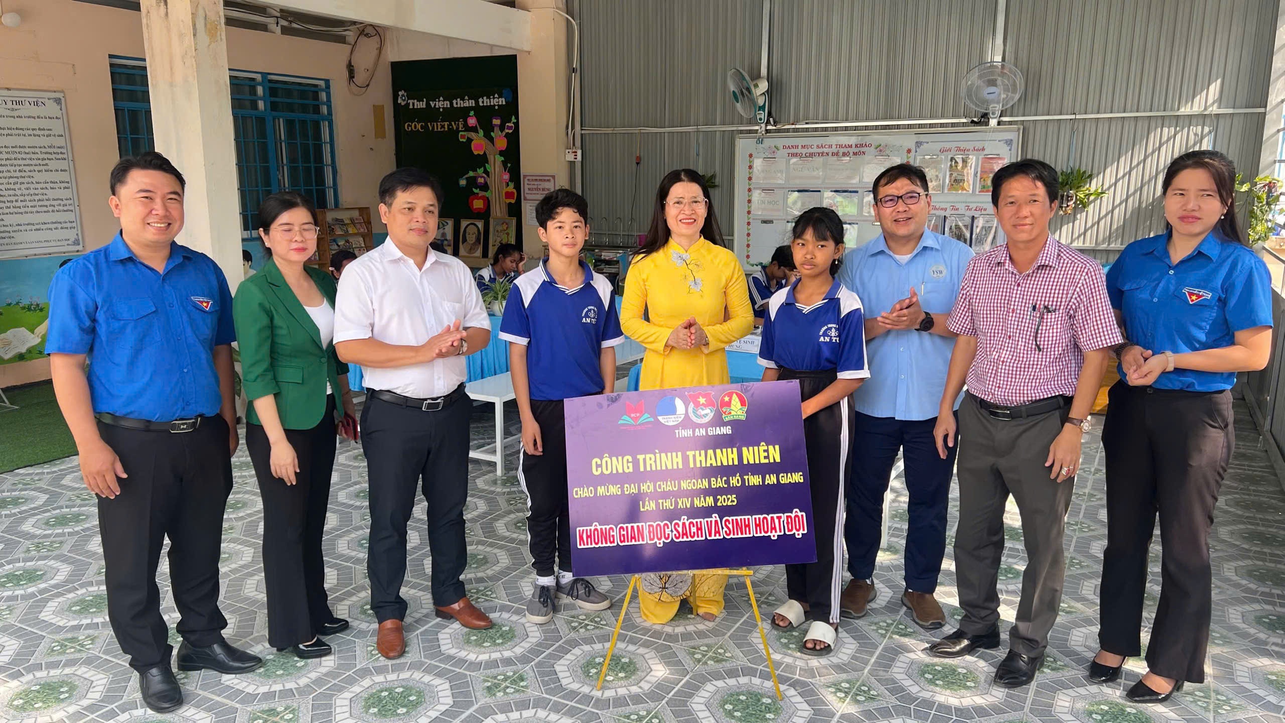 Thang Ba bien gioi anh 3