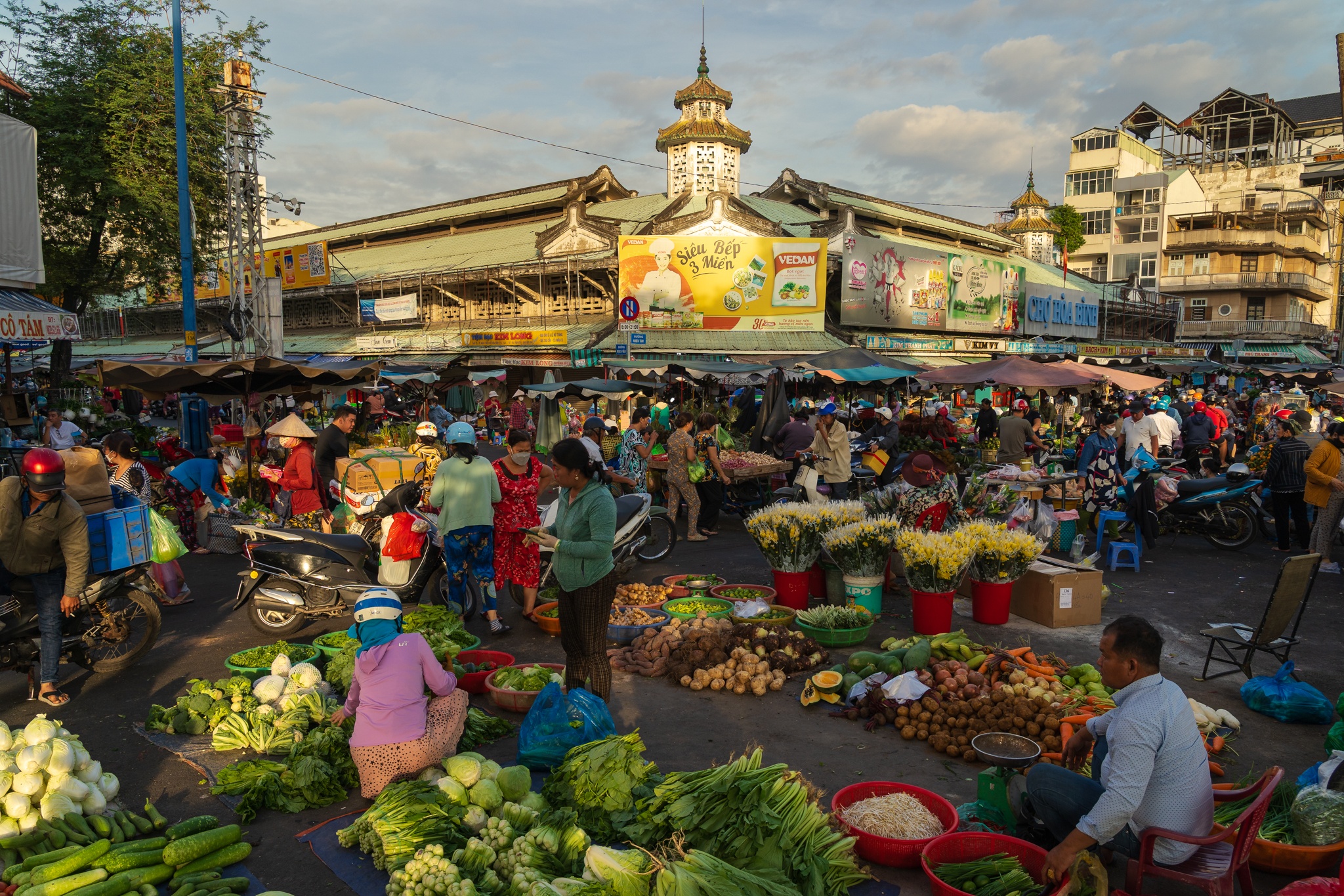 TP.HCM - manh dat giang rong tay don nguoi tu xu hinh anh