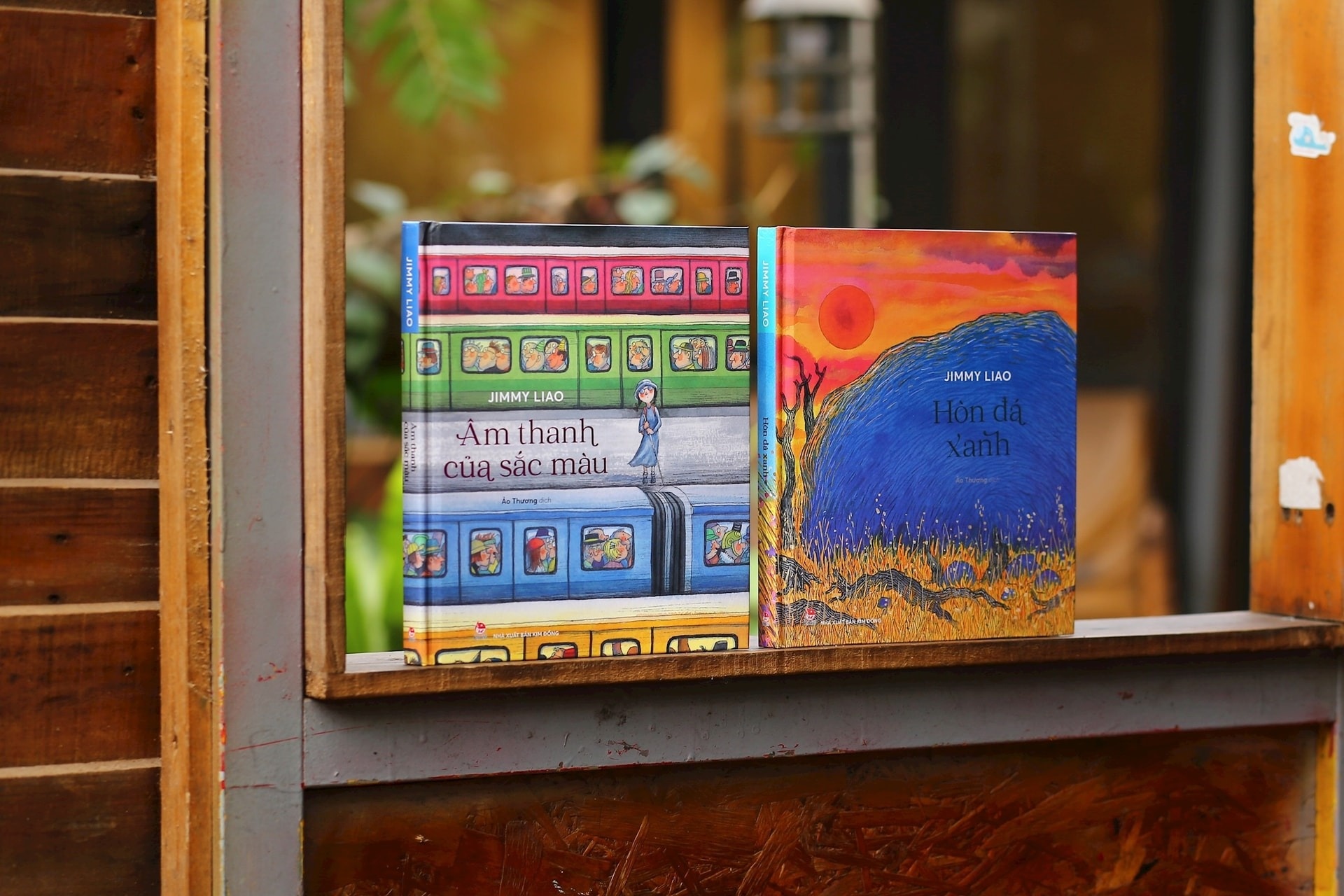 Hai kiet tac 'Hon da xanh' va 'Am thanh cua sac mau' mang dien mao moi hinh anh