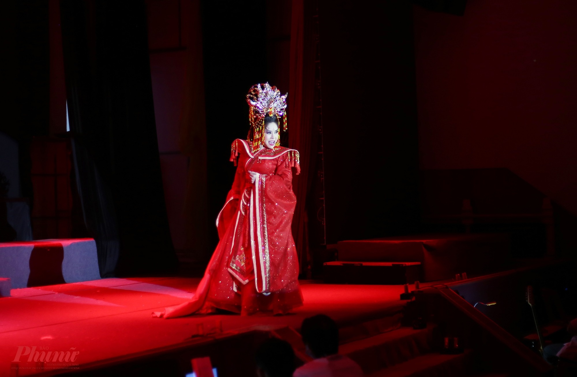 San khau cai luong anh 1
