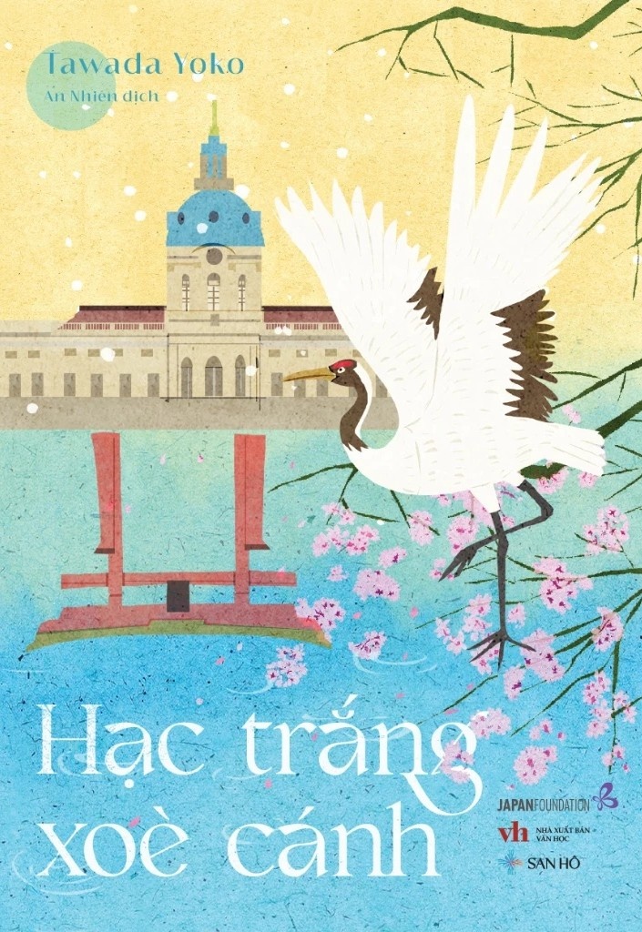 Hac trang xoe canh anh 1