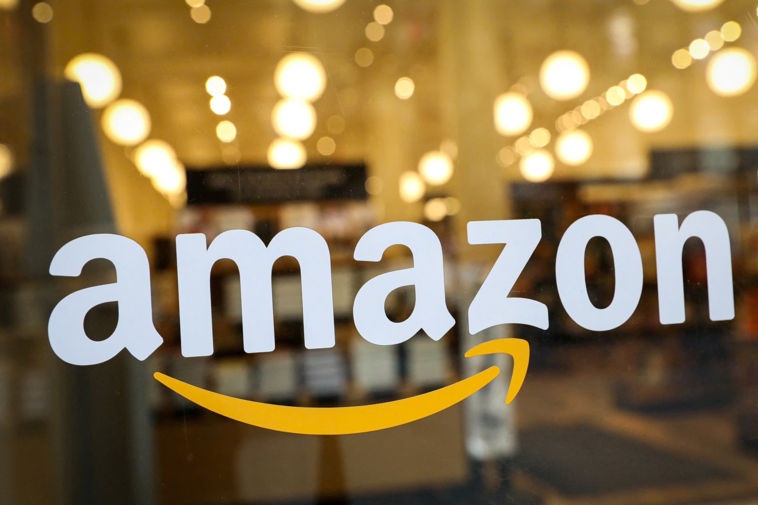 Amazon sap sa thai 30.000 nguoi hinh anh