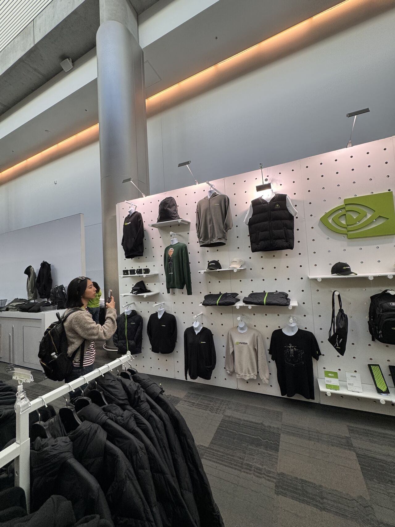 Nvidia, CEO ảnh 2 Nvidia, CEO anh 2