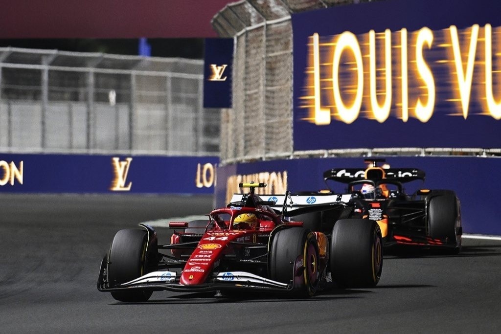 Louis Vuitton bien F1 thanh san choi xa xi nhu the nao hinh anh