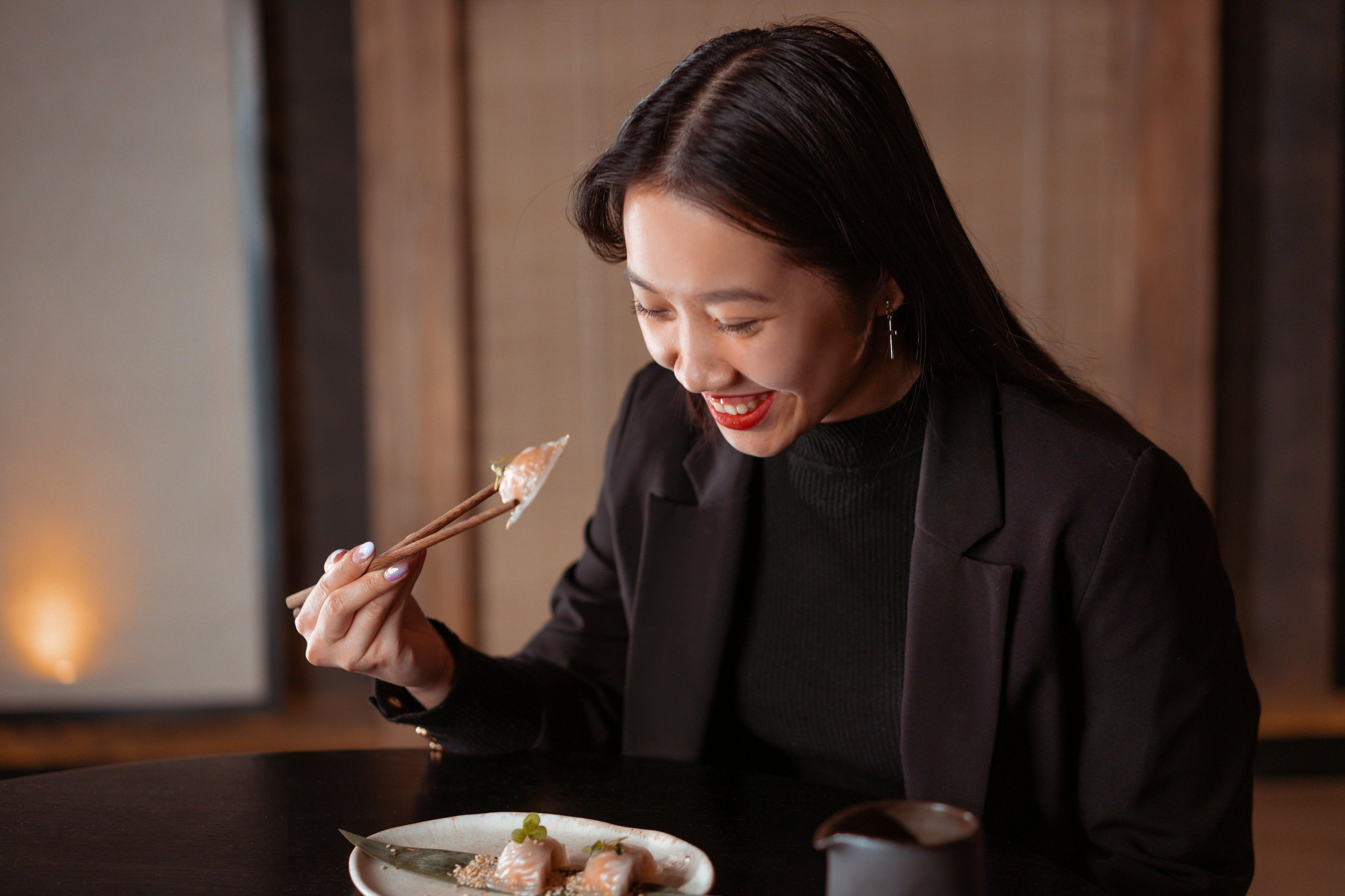 Mot viec lam don gian giup OpenAI, Google giu chan nhan su hinh anh