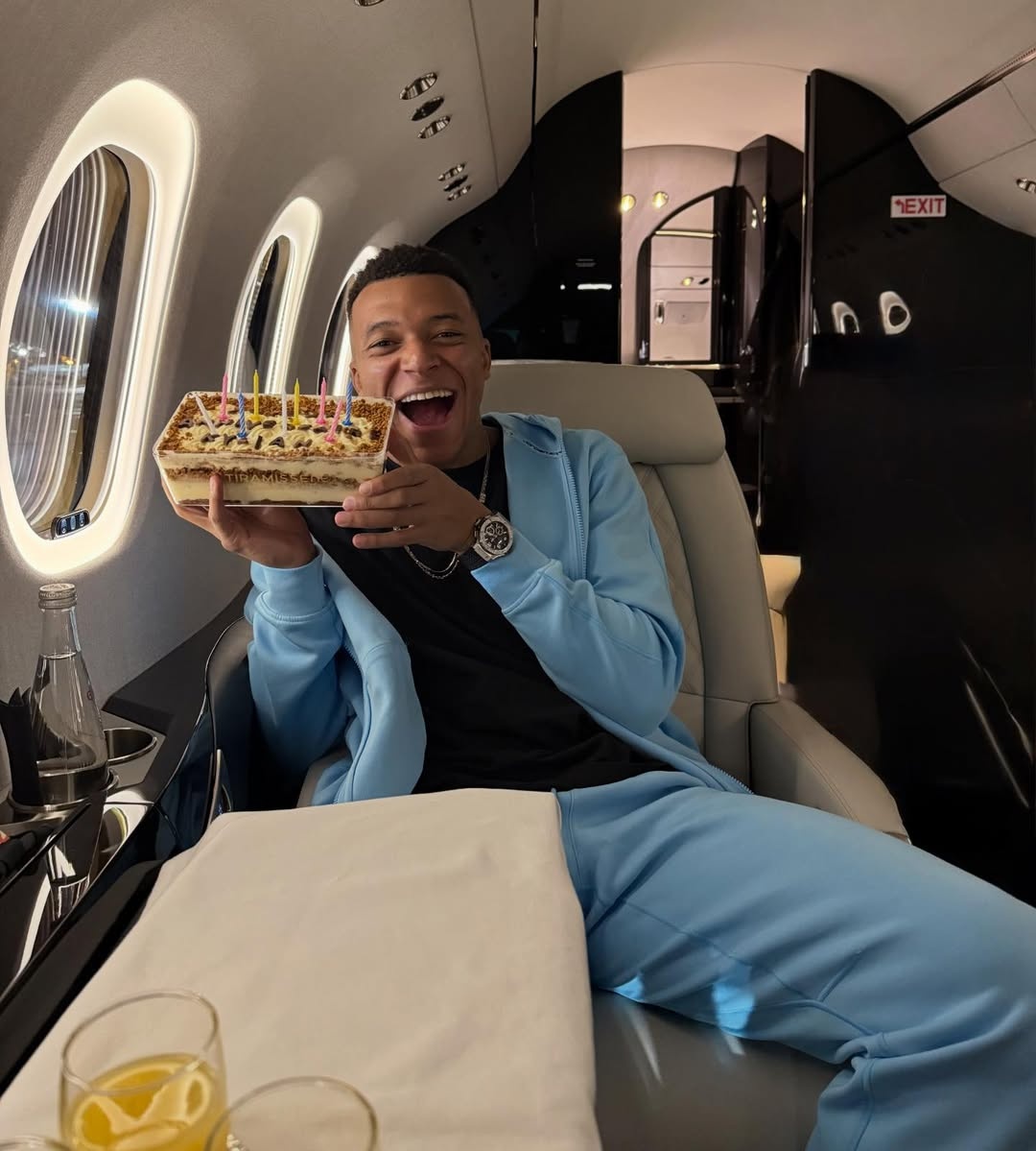 Mbappe,  Ines Rau anh 15