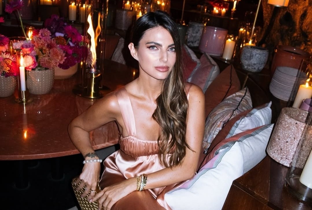 Thu choi tui hieu cua ban gai tay dua F1 giau nhat the gioi hinh anh