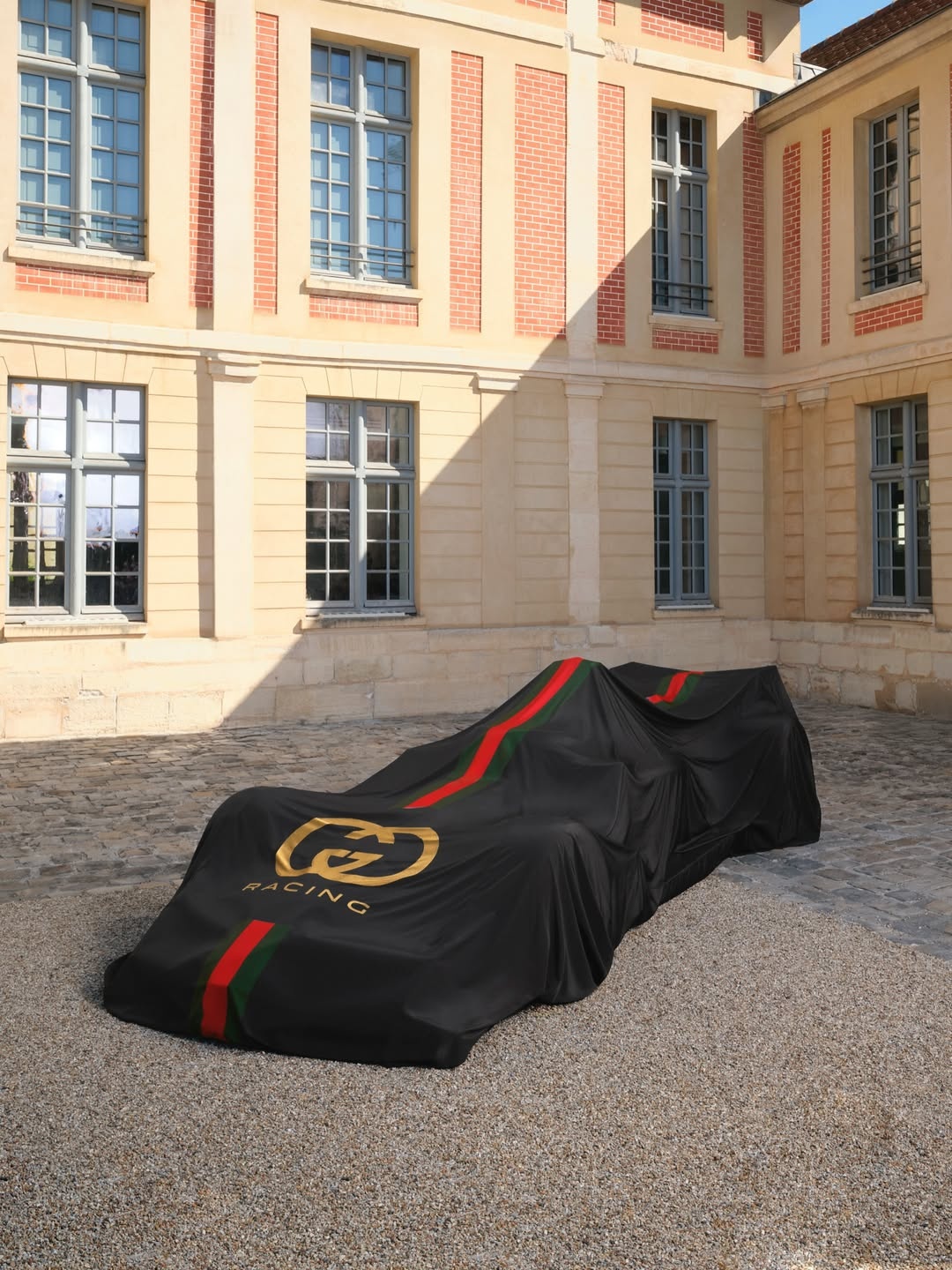 Gucci,  Formula 1 anh 1