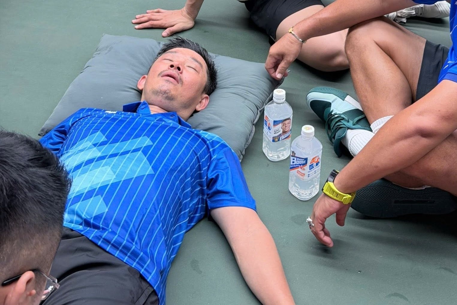 Tinh trang cua nha vo dich pickleball sau khi roi san bang xe cap cuu hinh anh