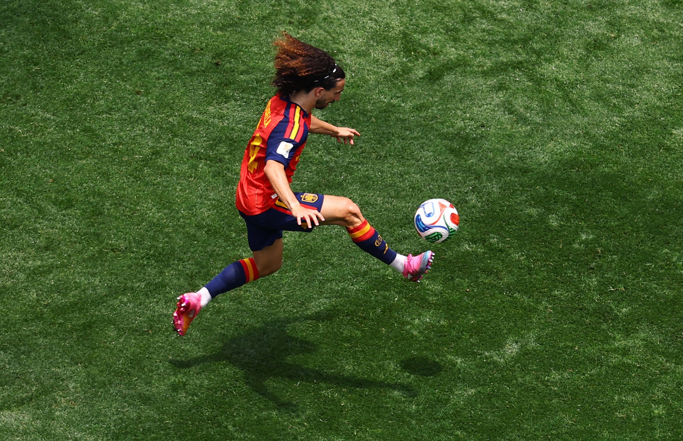 T&acirc;y Ban Nha,  hậu vệ,  Marc Cucurella,  World Cup ảnh 1