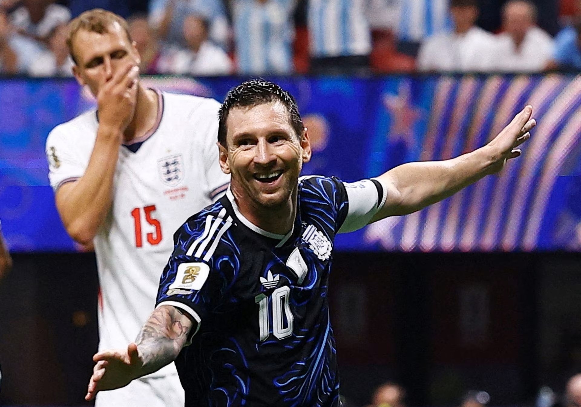 Messi gọi cho mẹ báo tin Argentina thắng Anh 2-1