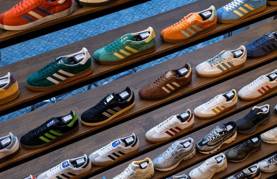 Adidas ảnh 1