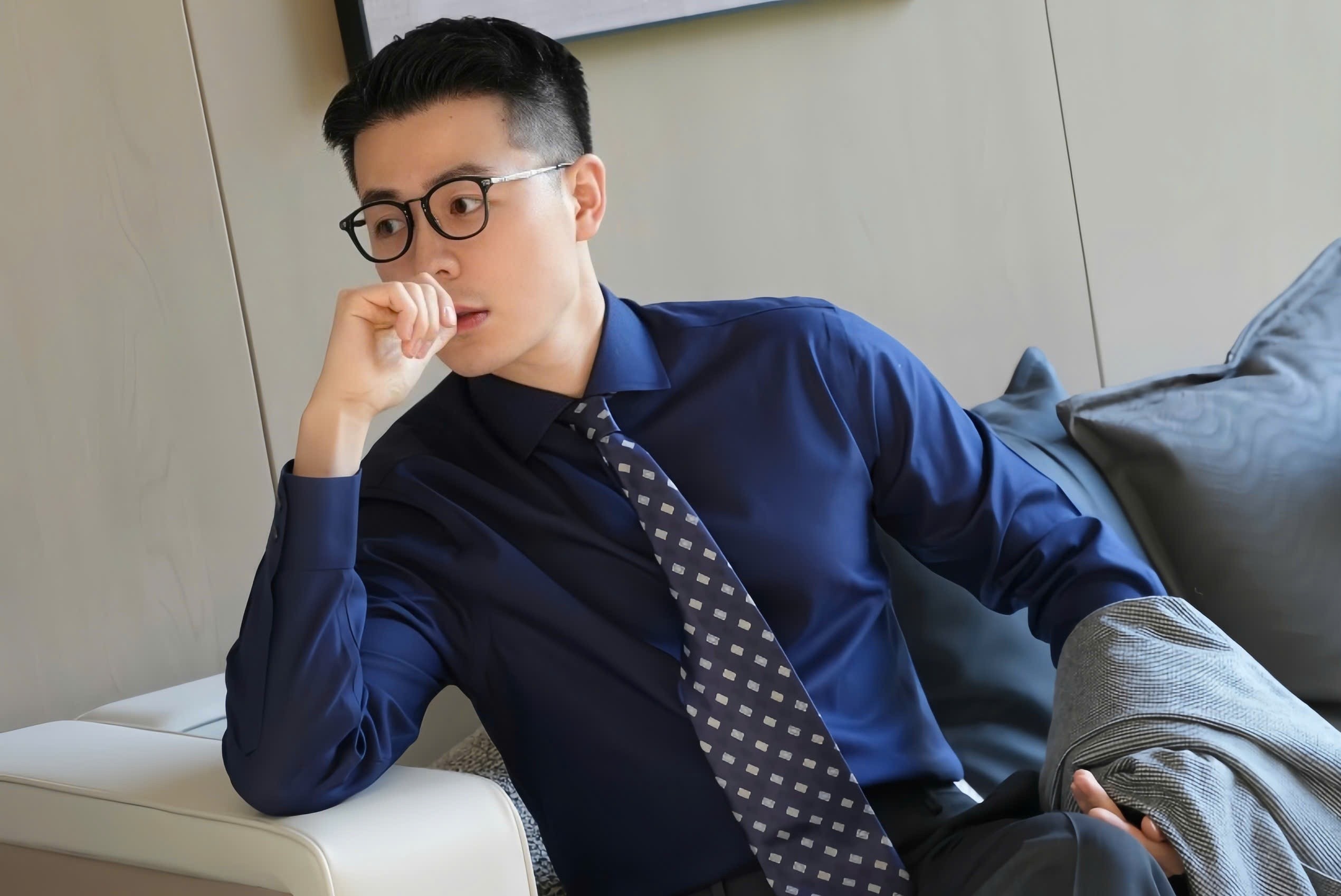 Có tiền có chức, CEO Mỹ vẫn chi 4.000 USD để tìm lối thoát
