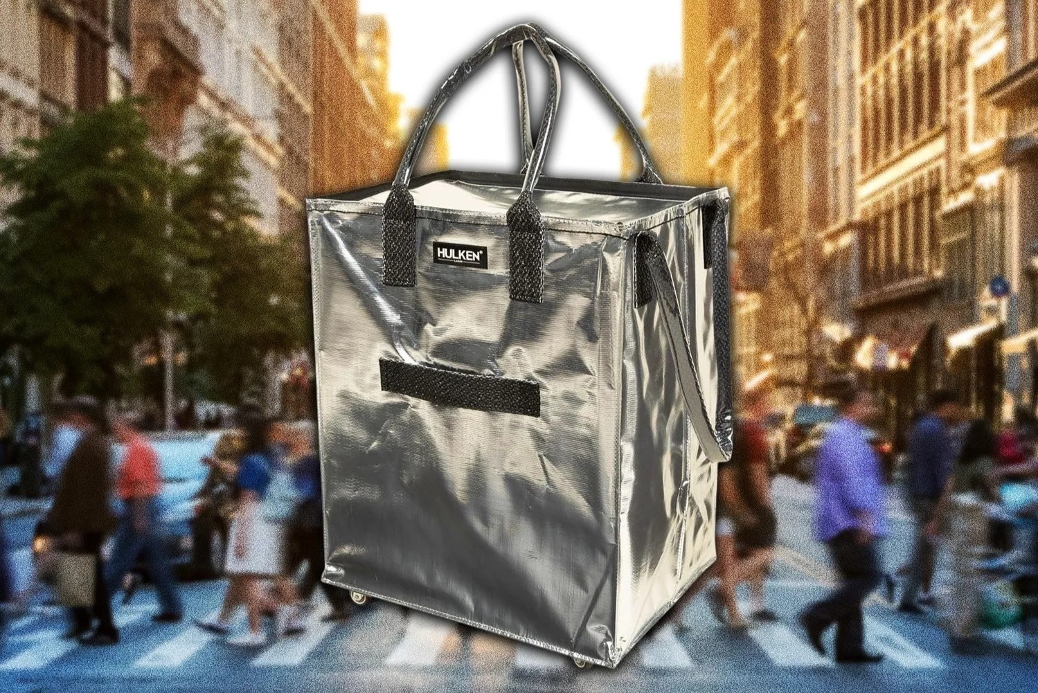 'Túi Birkin bình dân' gây sốt trên đường phố New York