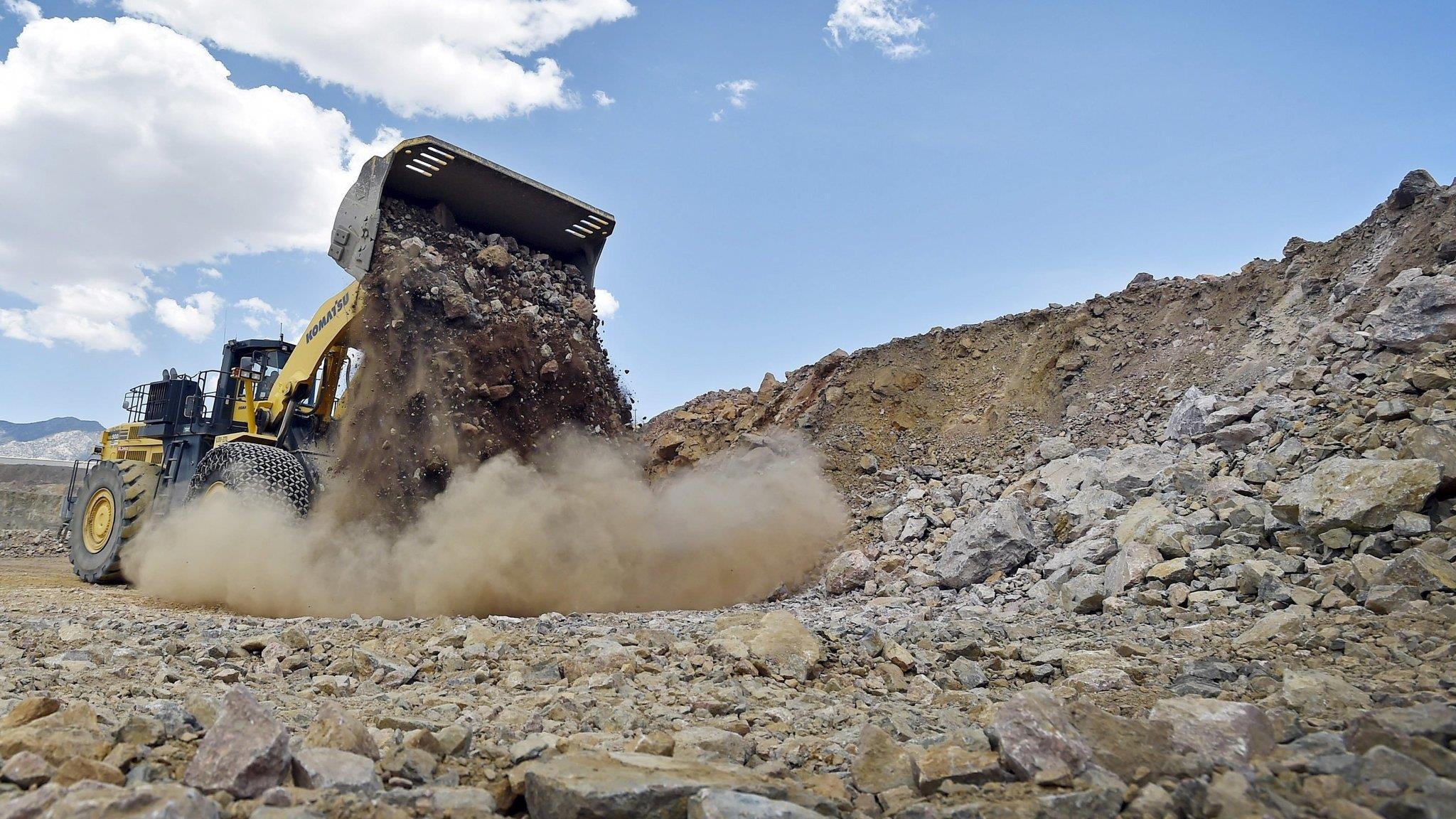 My tu tin ve nguon cung dat hiem sau khi Trung Quoc de doa hinh anh