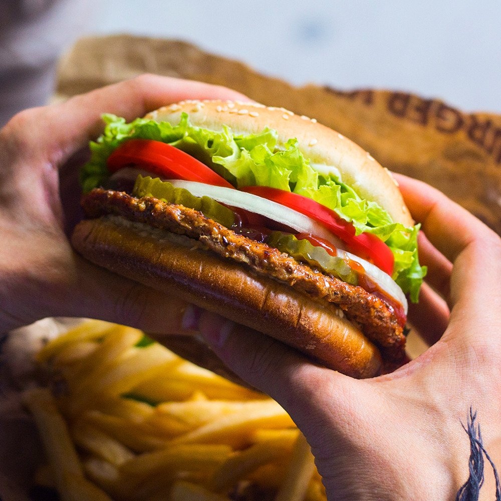 Hanh trinh danh thuc thuong hieu ngu quen hinh anh