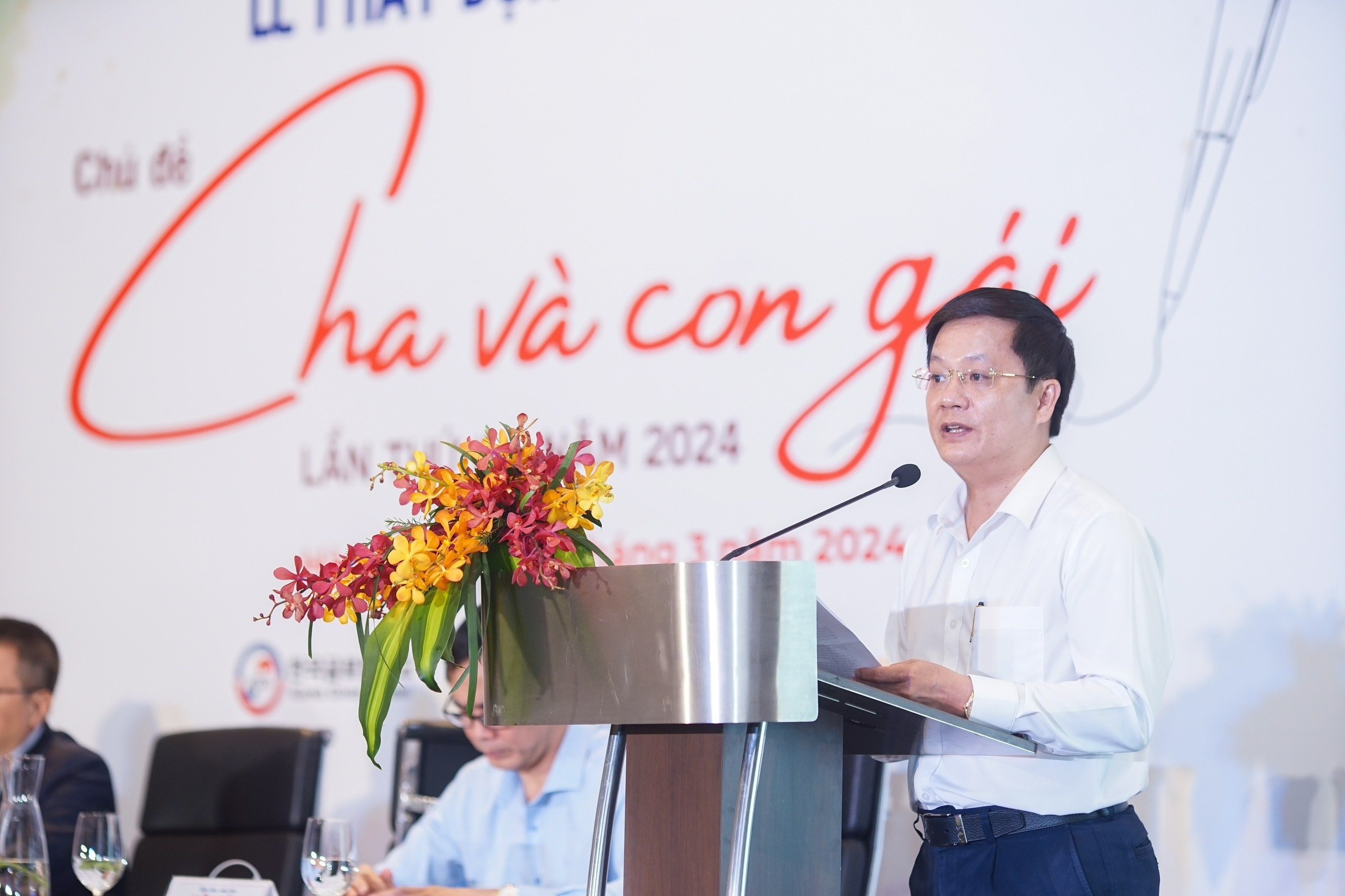 Cha va con gai anh 3