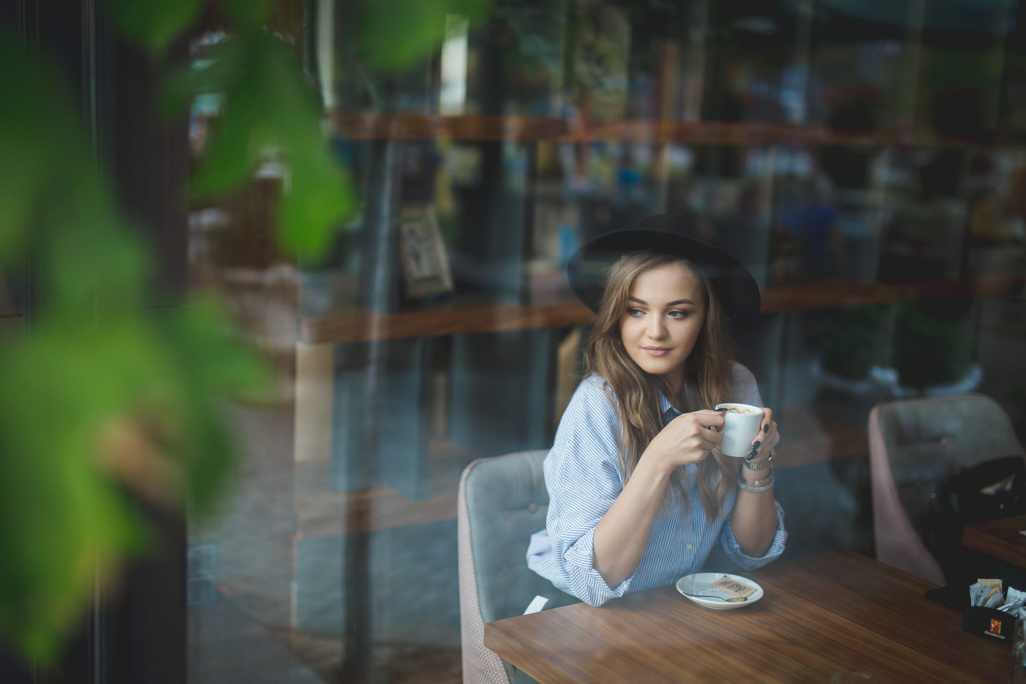 Chang trai phai long co gai huong noi nho xem mat hinh anh