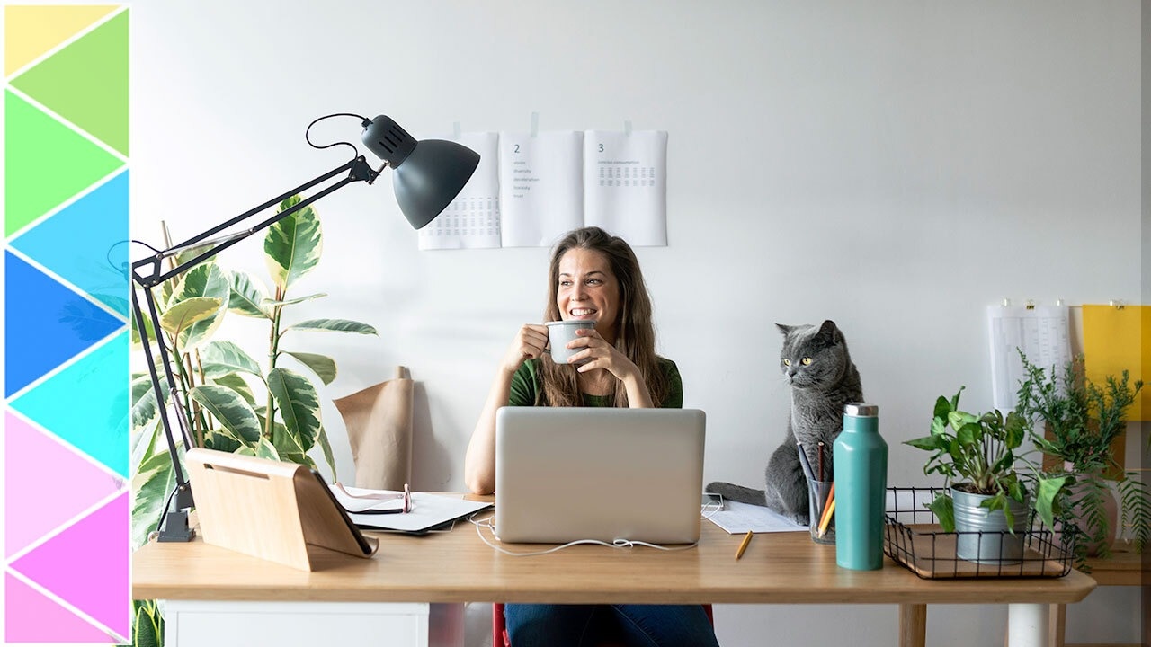 Vi sao cong ty chi tien trang tri ban lam viec rieng cho nhan vien? hinh anh