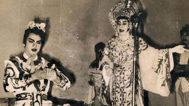 Ky niem xem co Bay Phung Ha hat tuong hinh anh