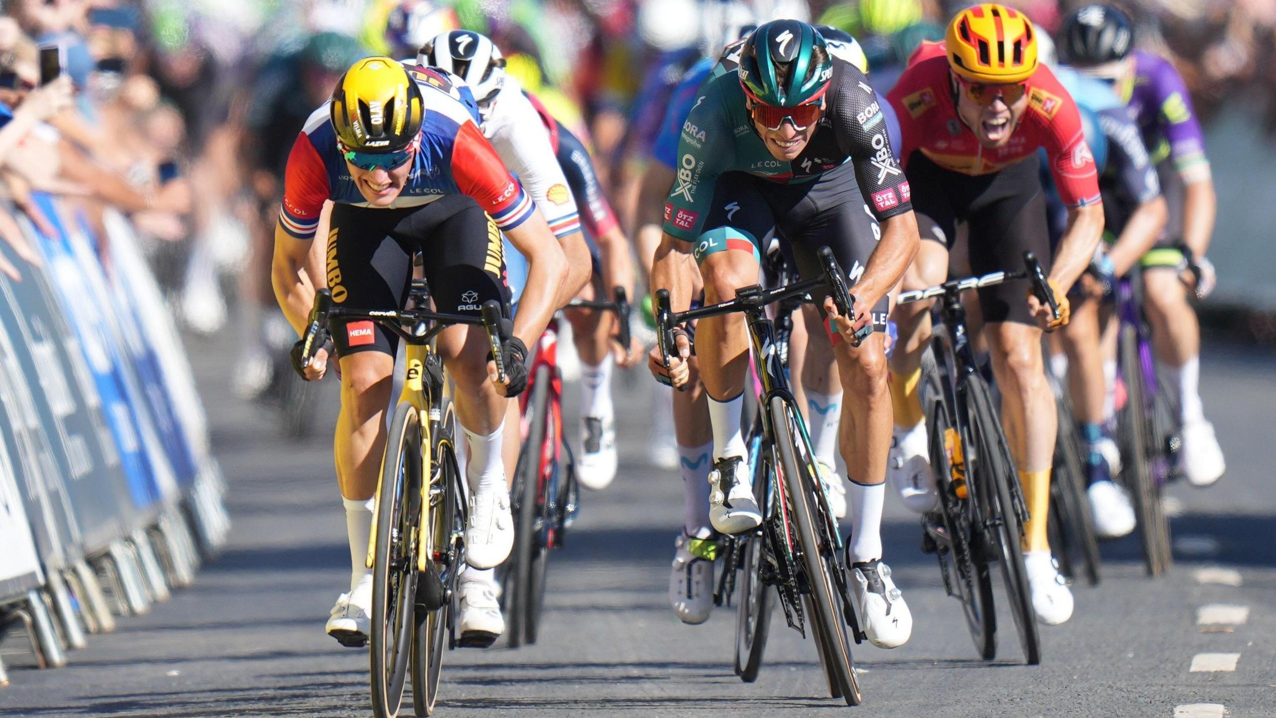 Nha dau tu noi tieng vuot duong dap xe tu thien bang niem tin duoc ngu hinh anh