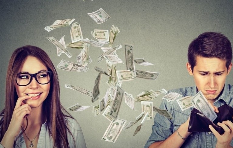 Moi quan he giua ban va tien hinh anh