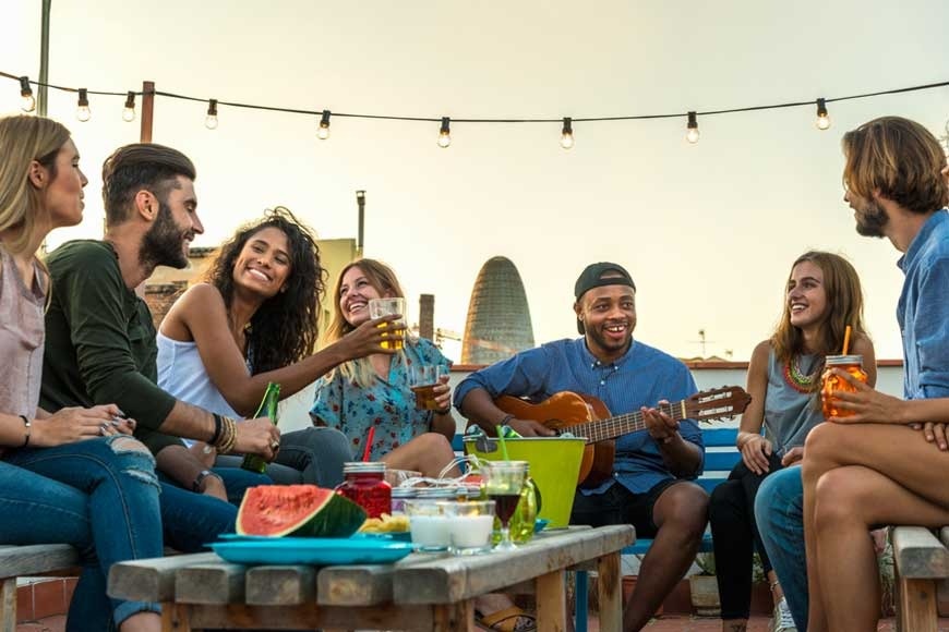 Tinh ban o moi quoc gia khac nhau the nao? hinh anh