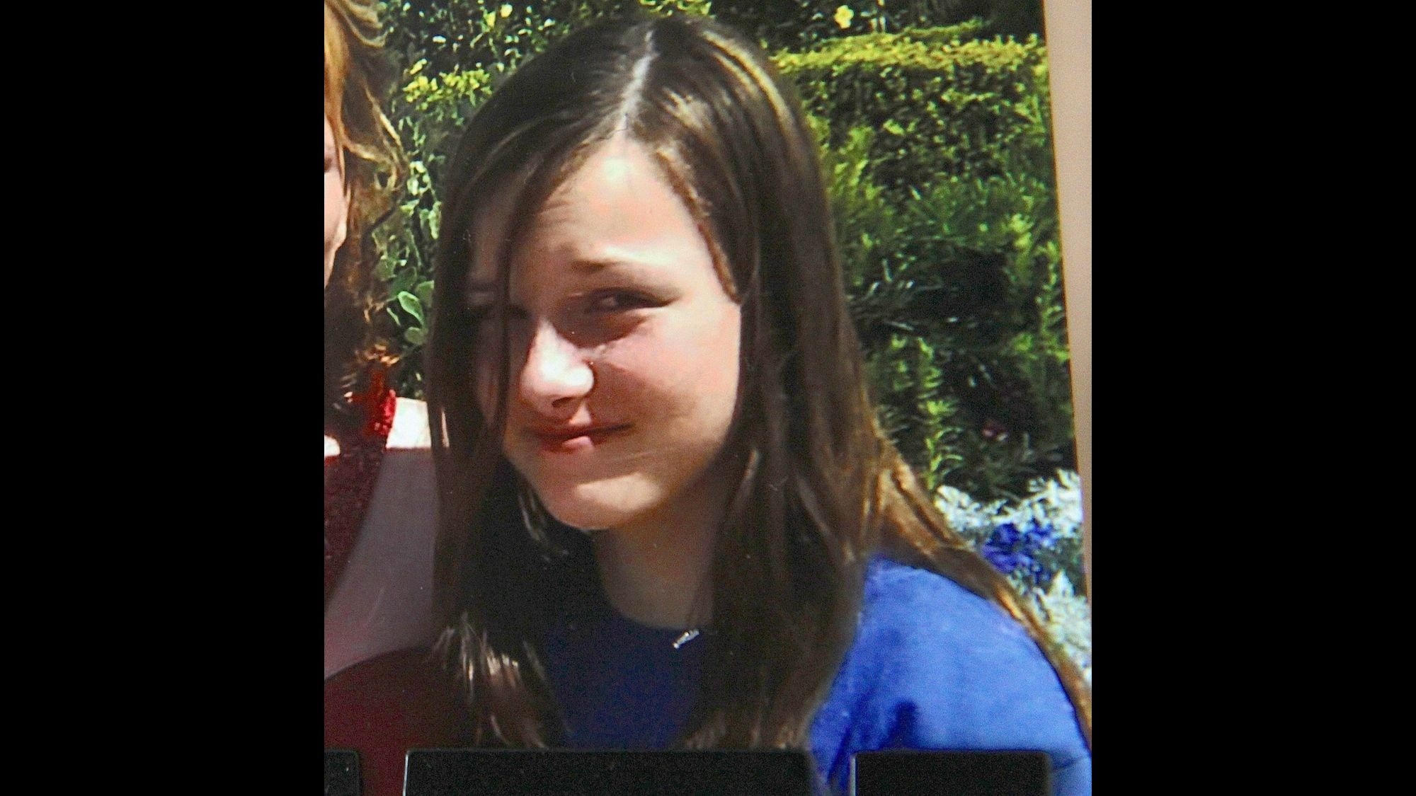 Ai da khien be gai 12 tuoi tu tu gay rung dong nuoc My? hinh anh