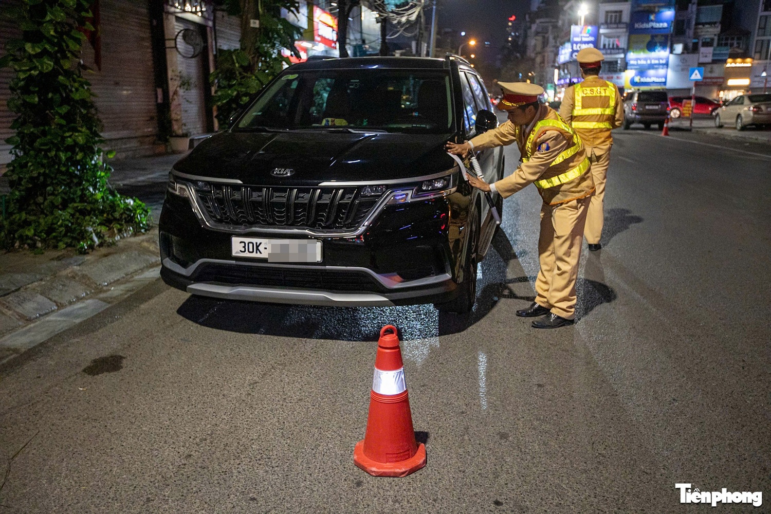 tai xe oto,  vi pham,  Nong do con anh 3