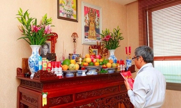 Tuc kieng goi ten to tien cua nguoi Viet hinh anh