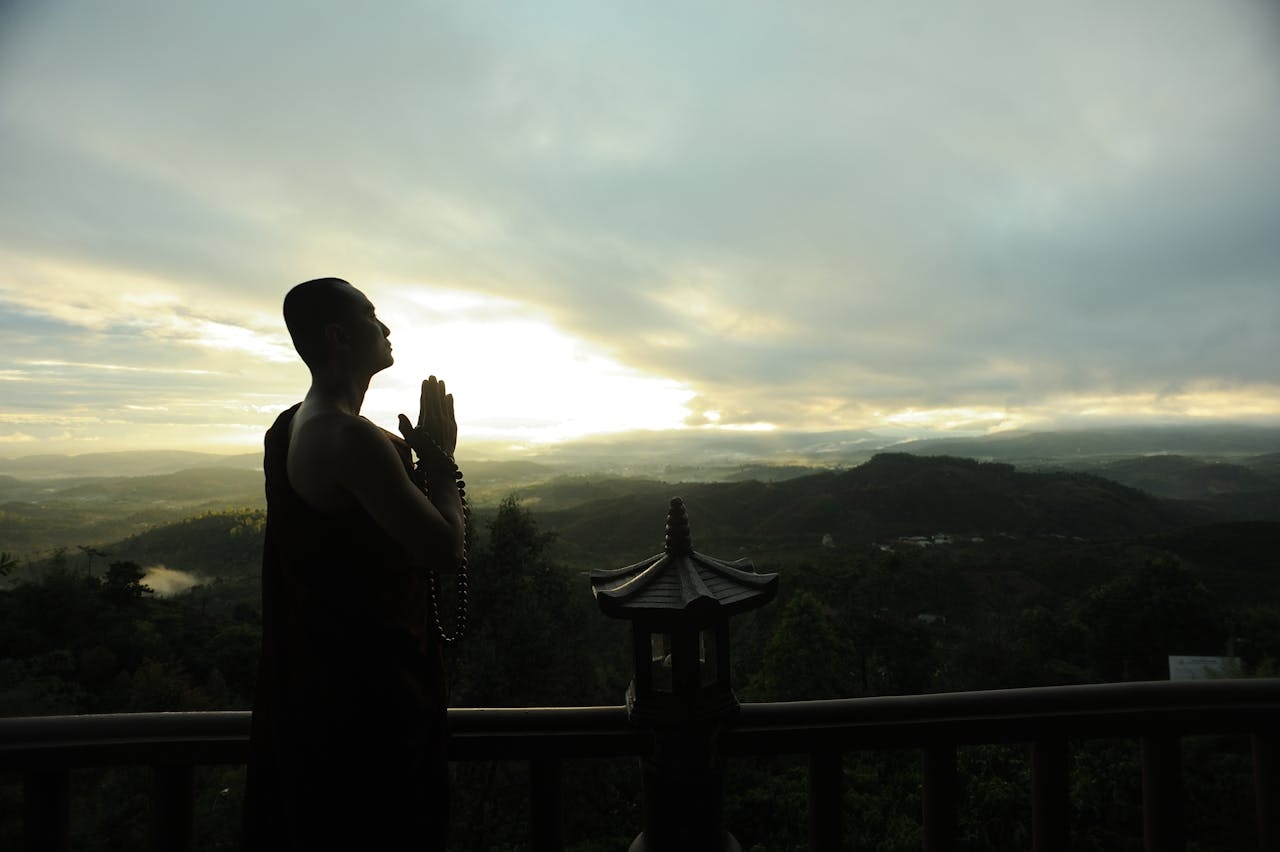 Tim lai nguoi than da mat hinh anh