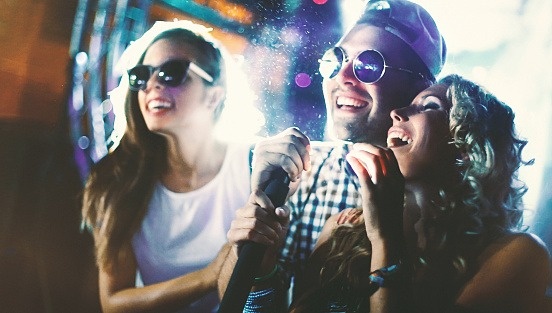 Người đàn ông biến sở thích hát karaoke thành dự án kinh doanh