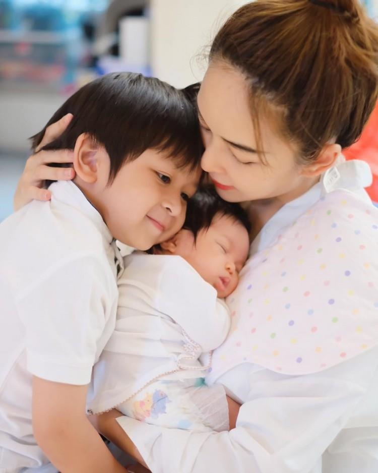 hút sữa ảnh 2 hut sua anh 2
