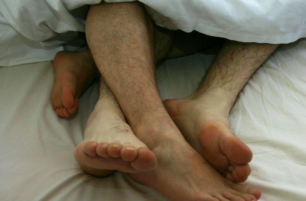 Lay nhiem sot xuat huyet sau khi quan he tinh duc dong tinh hinh anh