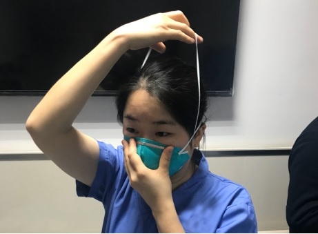 Nhung khoanh khac sinh tu tai o dich corona qua loi ke cua y ta hinh anh