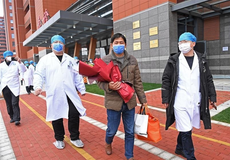 Benh nhan nhiem virus corona dau tien duoc chua khoi tai Giang Tay hinh anh