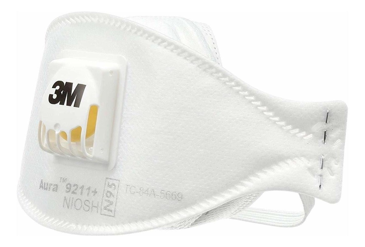 Nha thuoc Trung Quoc hanh hung khach vi phan nan khau trang tang gia hinh anh