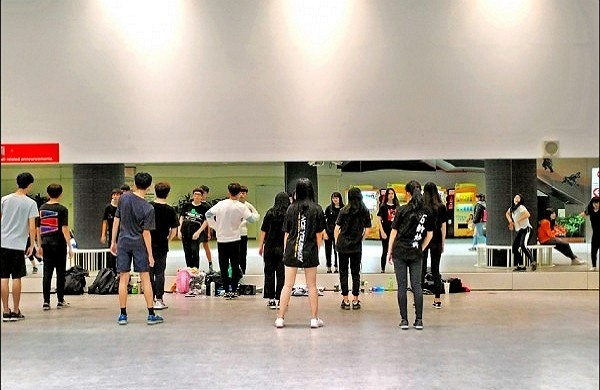 virus corona lay lan anh 1