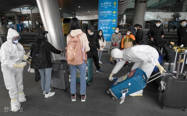 virus corona lan rong anh 1